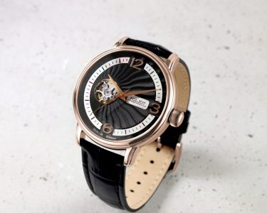 Jaros_Open_Heart_38NH_4286813_schwarz_rosegold_lifestyle_03